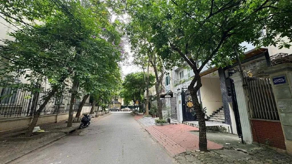 Bán nhà mặt phố 8 tầng trung tâm quận Huy Du, gần cơ quan nhà nước, tiện cho thuê... Bán nhà mặt phố tại Từ Liêm, Hà Nội 01