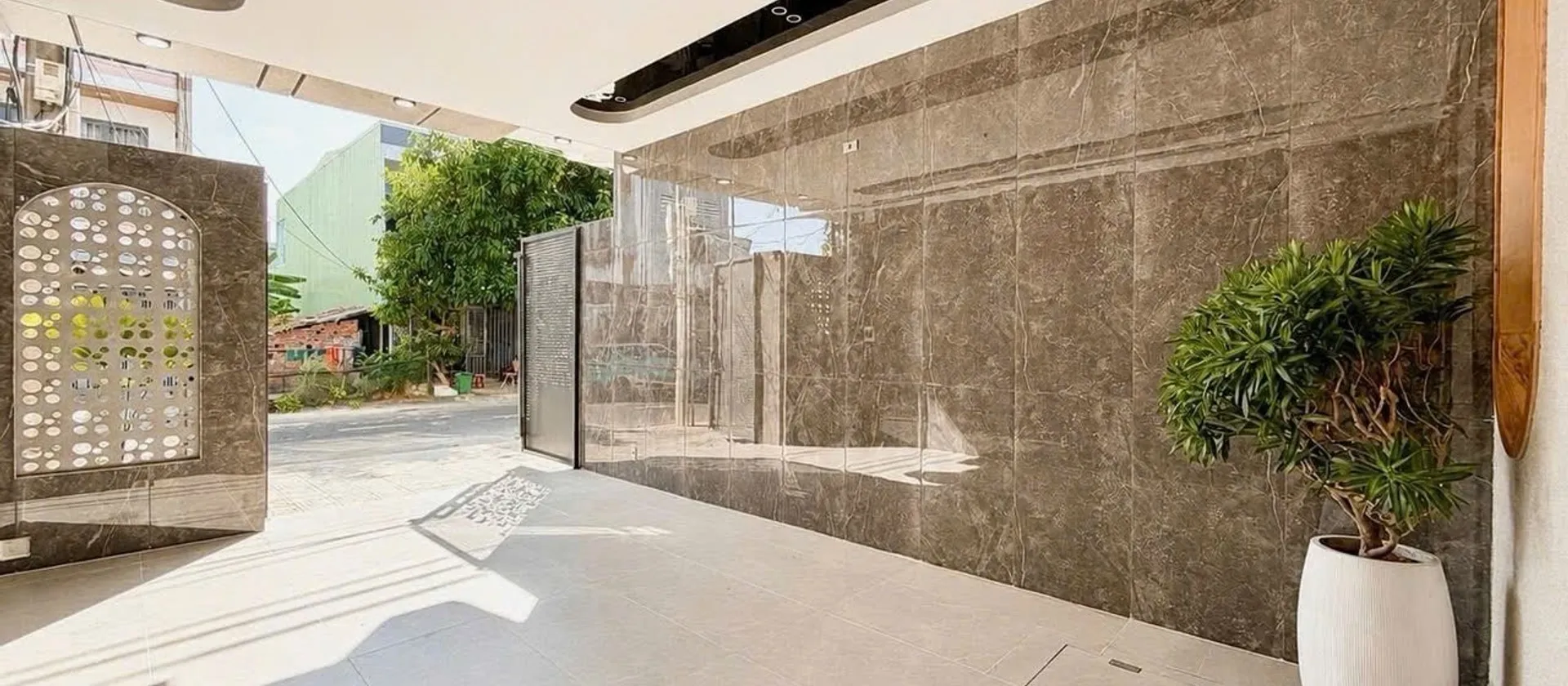 Bán nhà 3 tầng mặt phố tại Hòa Khánh, diện tích 85,5m², giá 9,9 tỷ... Bán nhà mặt phố tại Hòa Khánh, Đà Nẵng 01