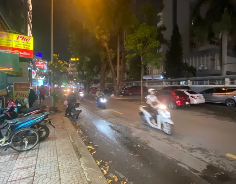 Bán nhà mặt phố 3 tầng Hồng Hà Sân Bay, diện tích 181m2,giá 62 tỷ đồng... Bán nhà mặt phố tại Tân Sơn Hòa, Hồ Chí Minh 01