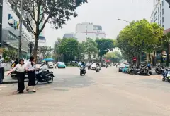Mặt phố Hàng Vôi- dòng tiền cao- hiếm nhà bán-7 tầng thang máy-3 thoáng... Bán nhà mặt phố tại Hoàn Kiếm, Hà Nội 05