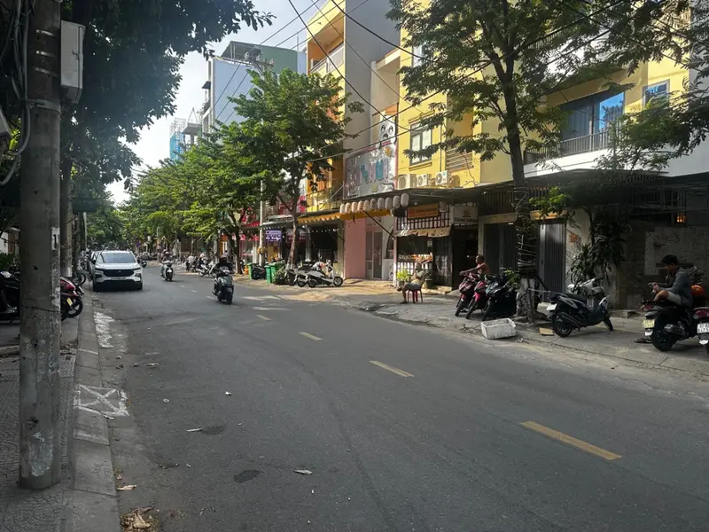 Bán nhà mặt phố 3 tầng tại phường Vĩnh Tế, kinh doanh ổn định, diện tích 103m2... Bán nhà mặt phố tại Ngũ Hành Sơn, Đà Nẵng 01