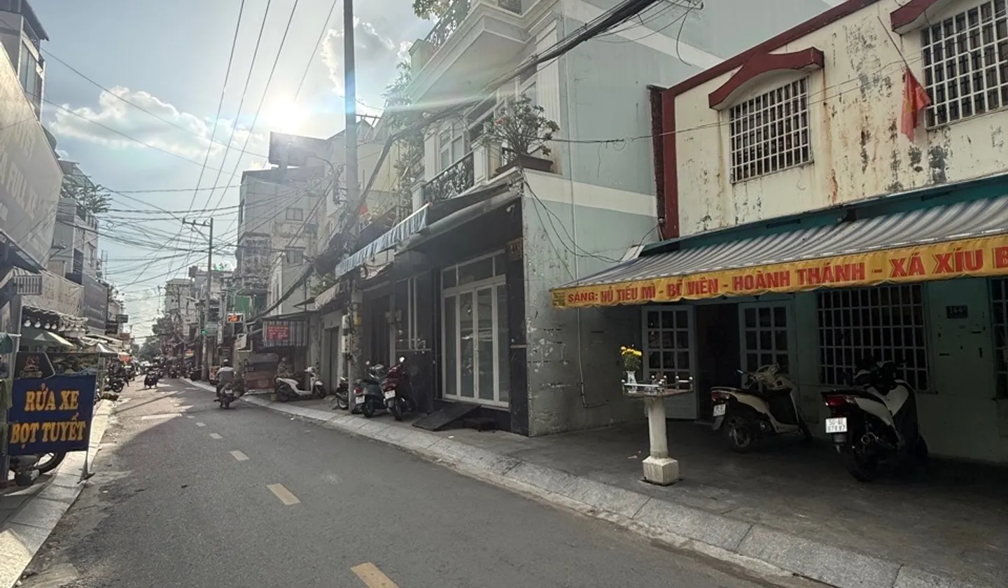 Bán nhà góc 2 mặt tiền 7m, 8PN, khu Bình Thạnh, giá 27.9 tỷ... Bán nhà mặt phố tại Gia Định, Hồ Chí Minh 01