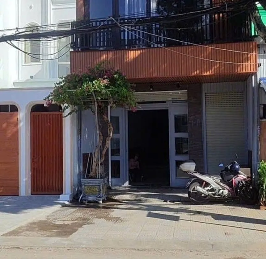 Bán nhà mặt phố 2 tầng mặt tiền 5m tại quận Sơn Trà, Đà Nẵng... Bán nhà mặt phố tại Sơn Trà, Đà Nẵng 01