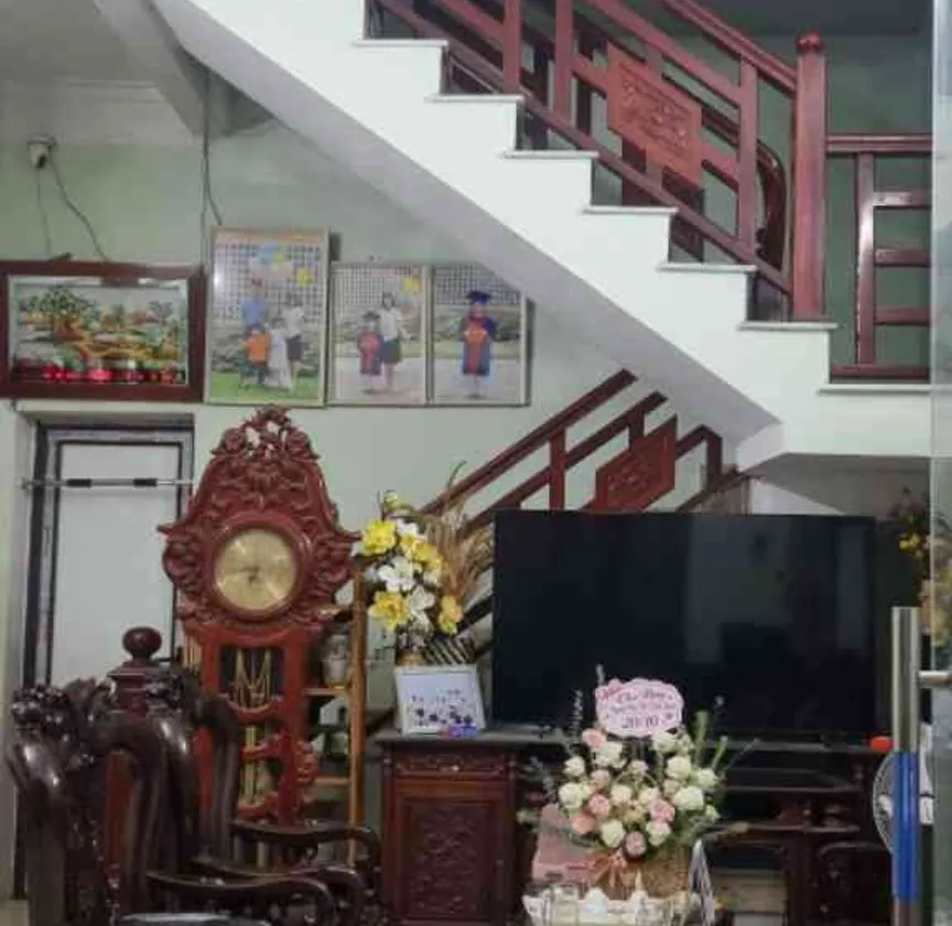 NHÀ DÂN XÂY CHẮC CHẮN CẦU THANG GIỮA NHÀ - Nhà 3 tầng Xây khoảng 90m2/ dt 125m2 Đât... Bán nhà riêng tại Yên Phong, Bắc Ninh 01