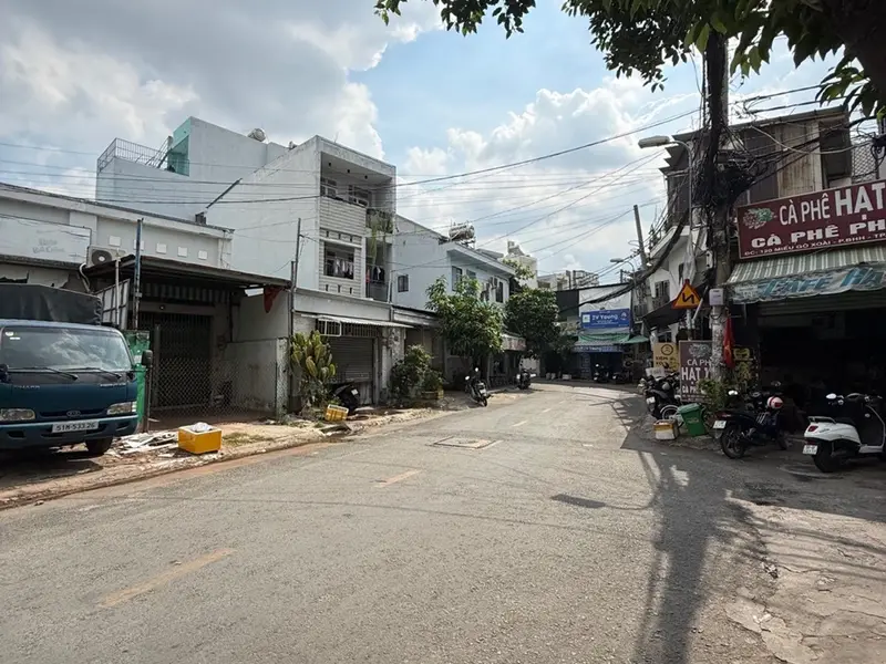 Sở hữu ngay nhà mặt phố rộng 1.200m² khu Miếu Gò Xoài... Bán nhà mặt phố tại Bình Hưng Hòa, Hồ Chí Minh 01