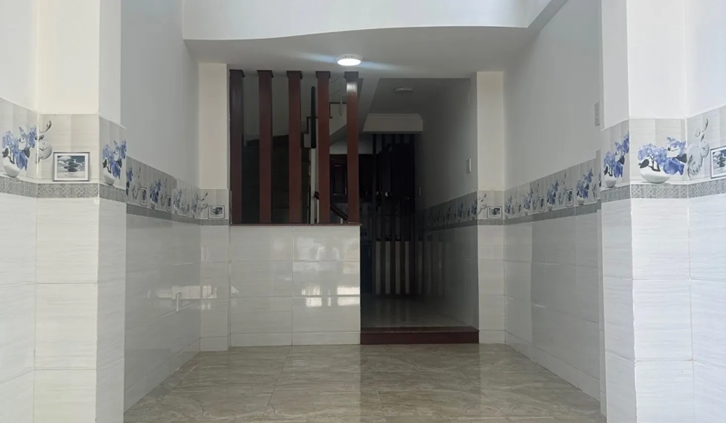 Nhà Nguyễn Trãi quận 1_ 4 _4PN _4wc không gian và tiện ích quá tuyệt vời gần CV 23/9_nhỉnh 10T.... Bán nhà riêng tại Cầu Ông Lãnh, Hồ Chí Minh 01