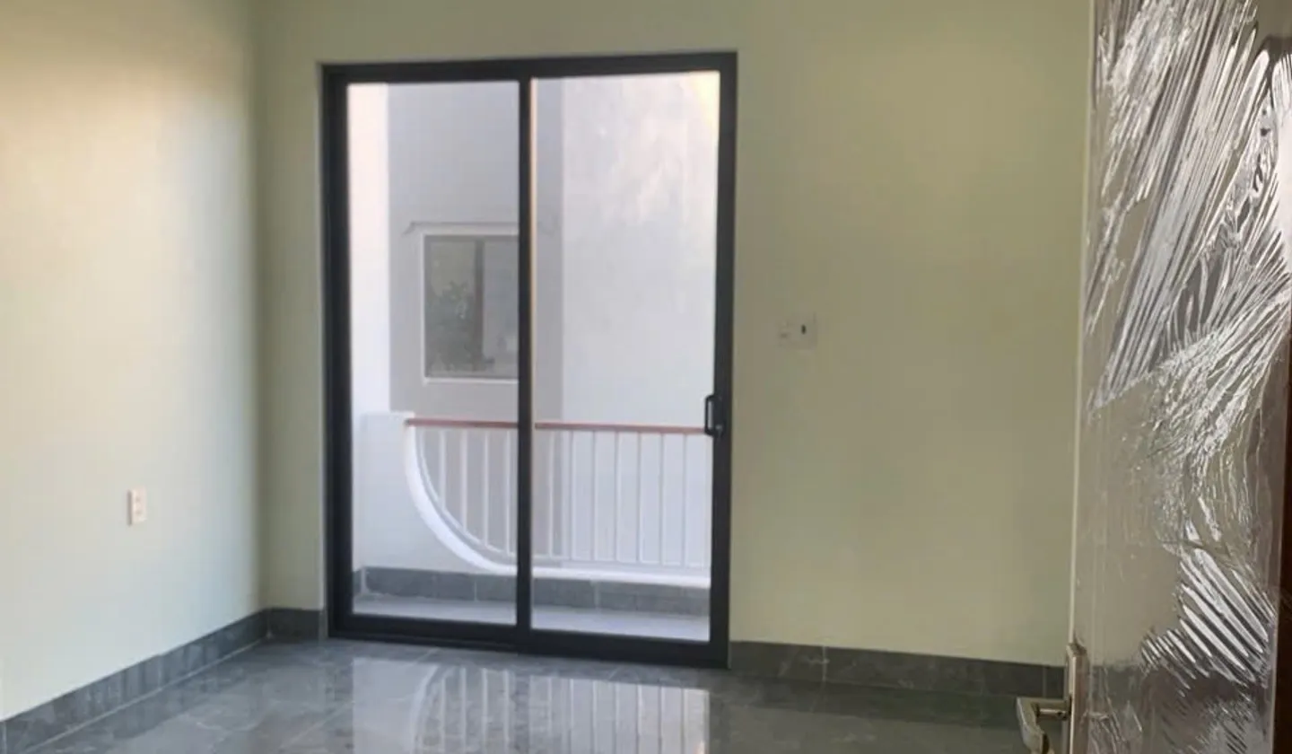 Nhà 3 tầng 3 ngủ, 4 vệ sinh tại phường Cao Xanh, Quảng Ninh giá tốt... Bán nhà riêng tại Cao Xanh, Quảng Ninh 01