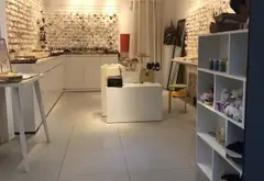 HẺM XE HƠI HUỲNH VĂN BÁNH - 2 TẦNG - CHO THU...Ê 20tr/ THÁNG - NHỈNH 8 TỶ... Bán nhà riêng tại Phú Nhuận, Hồ Chí Minh 01