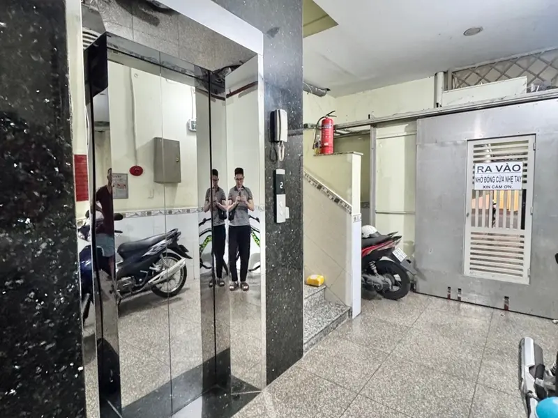 Bán nhà mặt phố 6 tầng thang máy, cho thuê 60 triệu/tháng tại Hòa Bình... Bán nhà mặt phố tại Tân Phú, Hồ Chí Minh 01