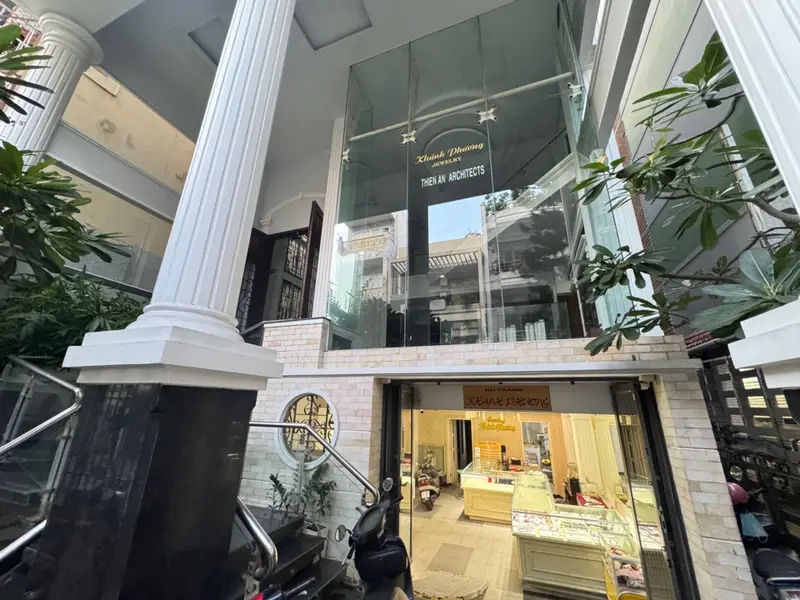 Toà nhà văn phòng 8 tầng thang máy siêu tiện nghi tại Quận 5... Bán văn phòng tại Chợ Quán, Hồ Chí Minh 01
