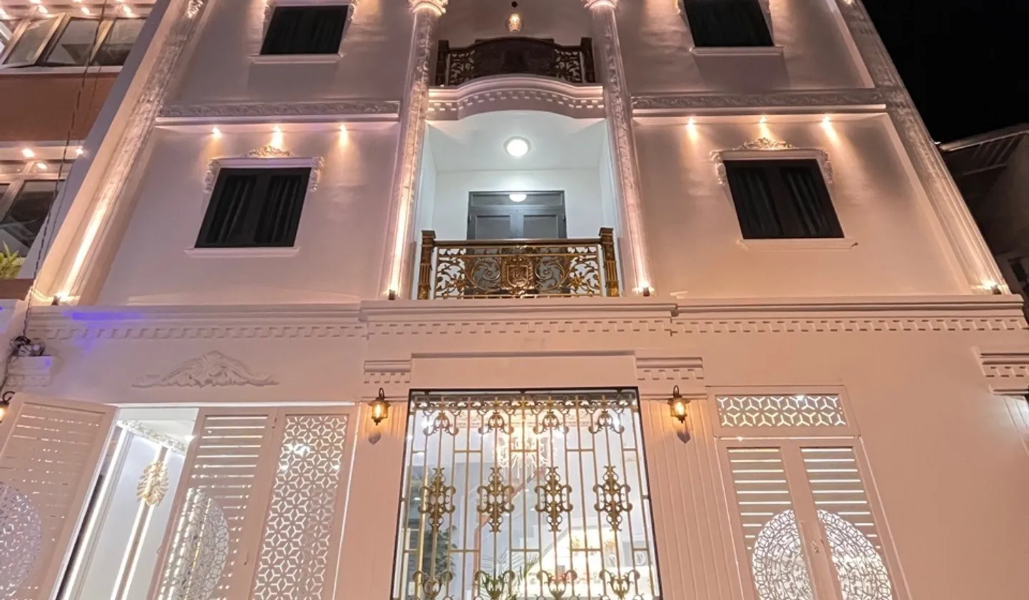 Cơ hội hiếm có: Nhà phố 4 tầng có thang máy, xe hơi riêng, giá tốt tại Nguyễn Thị Hương... Bán nhà riêng tại Nhà Bè, Hồ Chí Minh 01