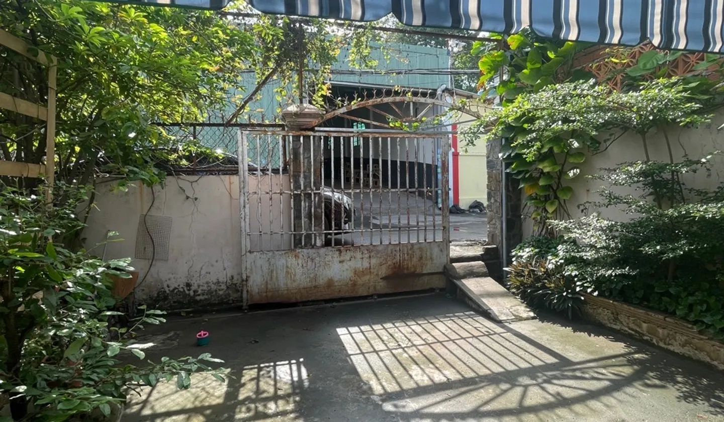 Bán nhà cấp 4 diện tích 125.7m² hướng Đông Bắc tại khu vực đầu đường Nguyễn Văn Tăng... Bán nhà riêng tại Long Bình, Hồ Chí Minh 01