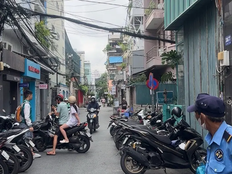QUẬN 3 GIÁP QUẬN 1 - CĂN GÓC 2 MẶT TIỀN - ĐANG KINH THỜI TRANG . HỢP ĐỒNG THUÊ 40TR /T - OTO NGỦ T... Bán nhà mặt phố tại Xuân Hòa, Hồ Chí Minh 01