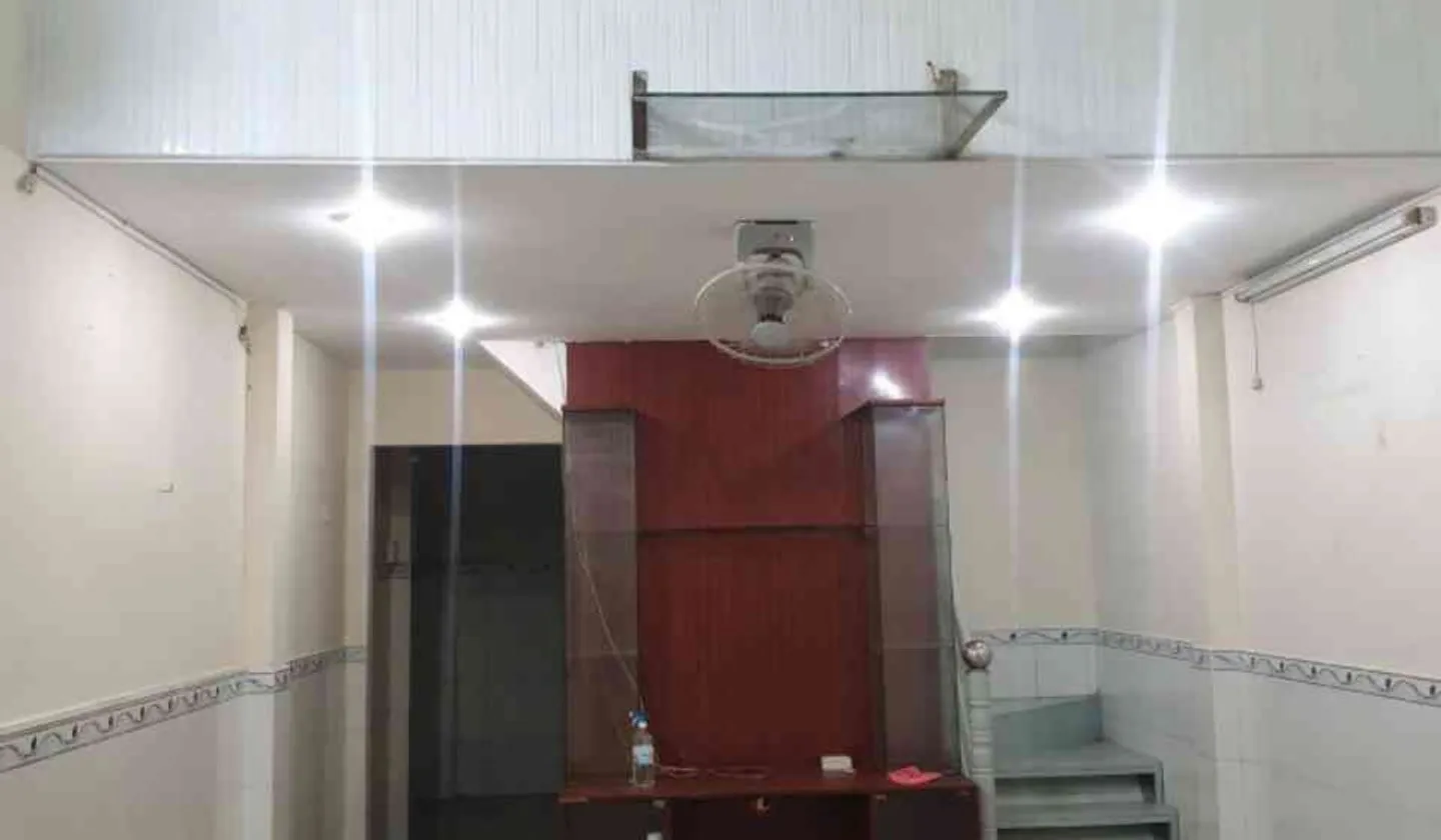 Nhà đẹp Tân Phú 2 tầng giá mềm, khu trung tâm tiện lợi... Bán nhà riêng tại Tân Sơn Nhì, Hồ Chí Minh 01