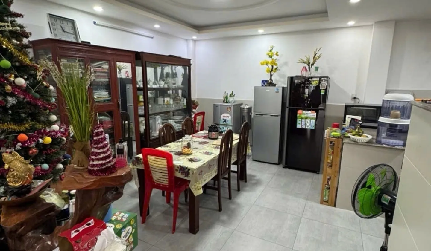Nhà riêng 3 tầng rộng 136m² tại Quận 6, hẻm xe tải thông thoáng... Bán nhà riêng tại Phú Lâm, Hồ Chí Minh 01