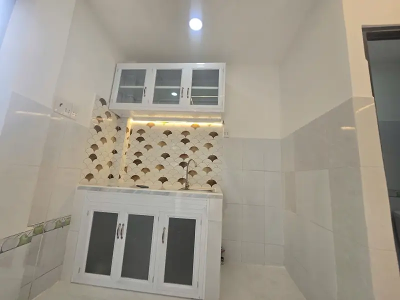 Nhà 2 tầng nhỏ xinh, giá hời ngay Quốc Lộ 50... Bán nhà riêng tại Bình Hưng, Hồ Chí Minh 01
