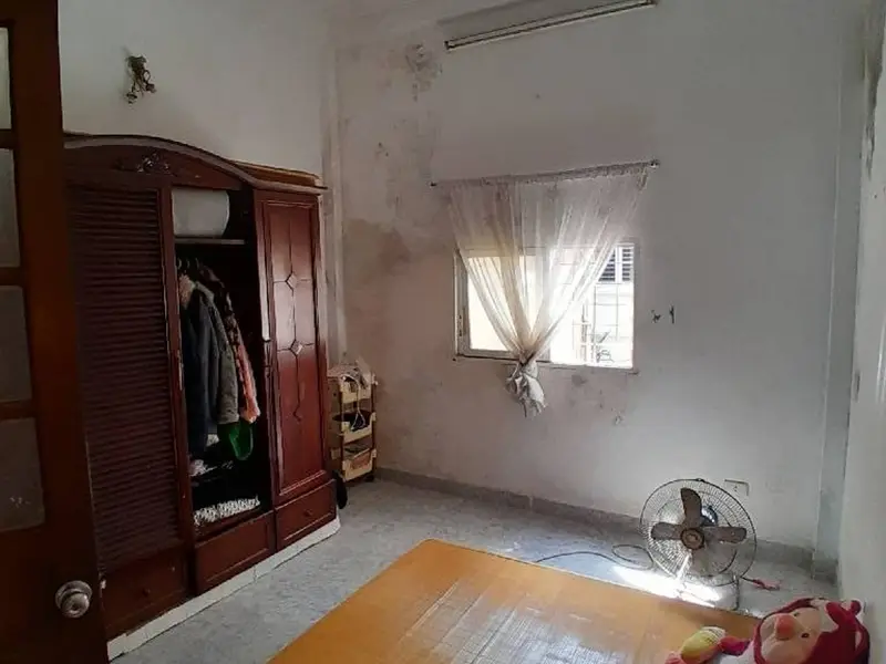 Bán nhà riêng tại Tôn Đức Thắng gần ngã 7 Ô Chợ Dừa: 31m2, 4 tầng, lô góc, giá rẻ chưa tới 200tr/m2... Bán nhà riêng tại Ô Chợ Dừa, Hà Nội 01