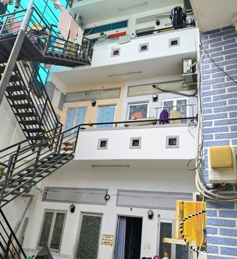 Nhà 4 tầng 148m2 tại phường 15 Quận 10, giá 19.5 tỷ... Bán owner_side tại Hòa Hưng, Hồ Chí Minh 01