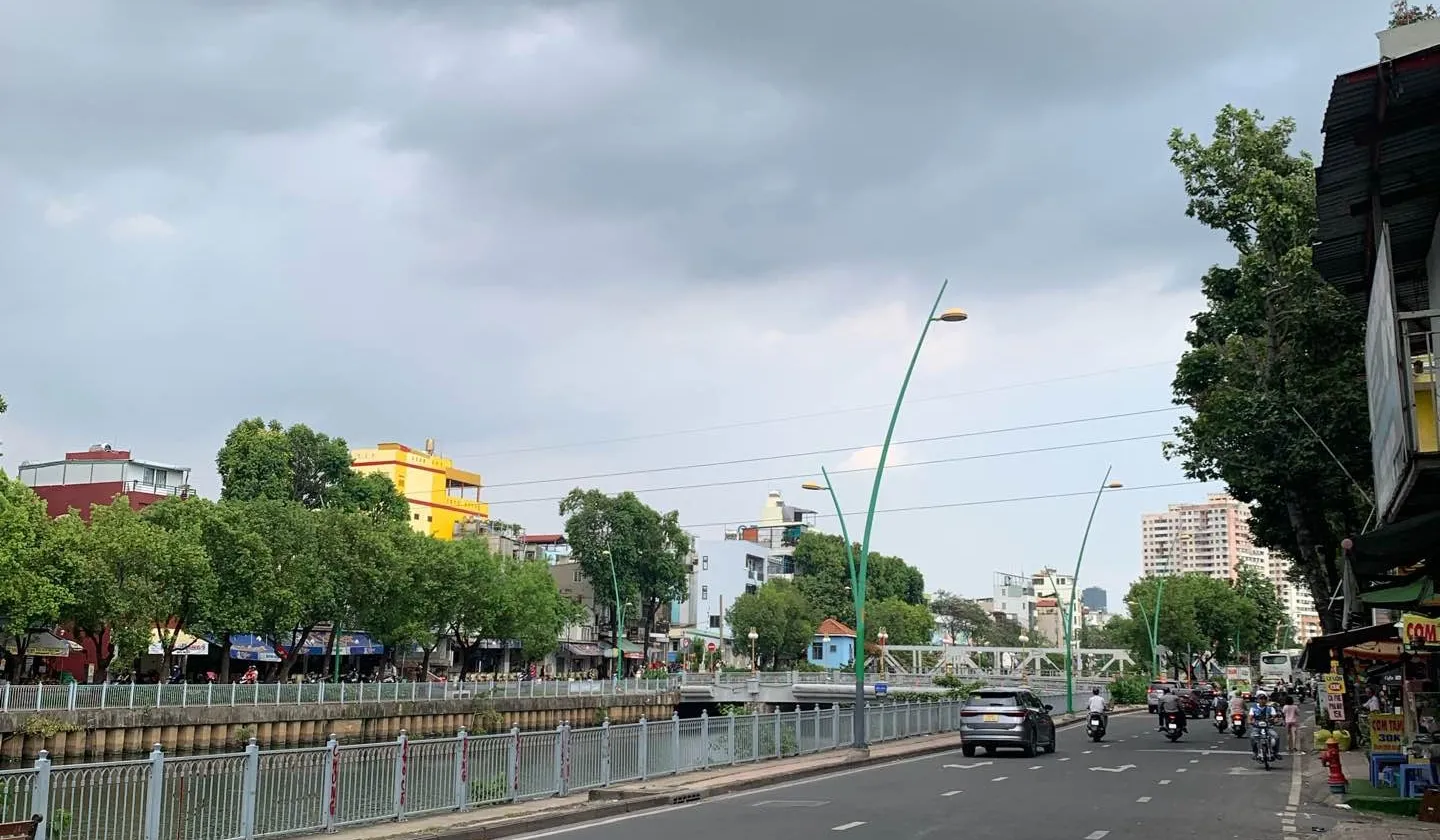 Nhà mặt phố Q3 view triệu đô, 5 tầng đúc kiên cố... Bán nhà mặt phố tại Nhiêu Lộc, Hồ Chí Minh 01