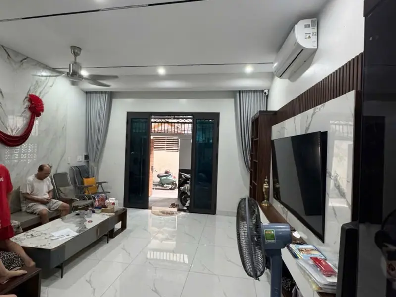 Nhà ngày ngã tư Nguyễn Đức Cảnh – Trần Nguyên Hãn, vài bước chân ra phố đi bộ Hồ Tam Bạc.... Bán nhà riêng tại Lê Chân, Hải Phòng 01