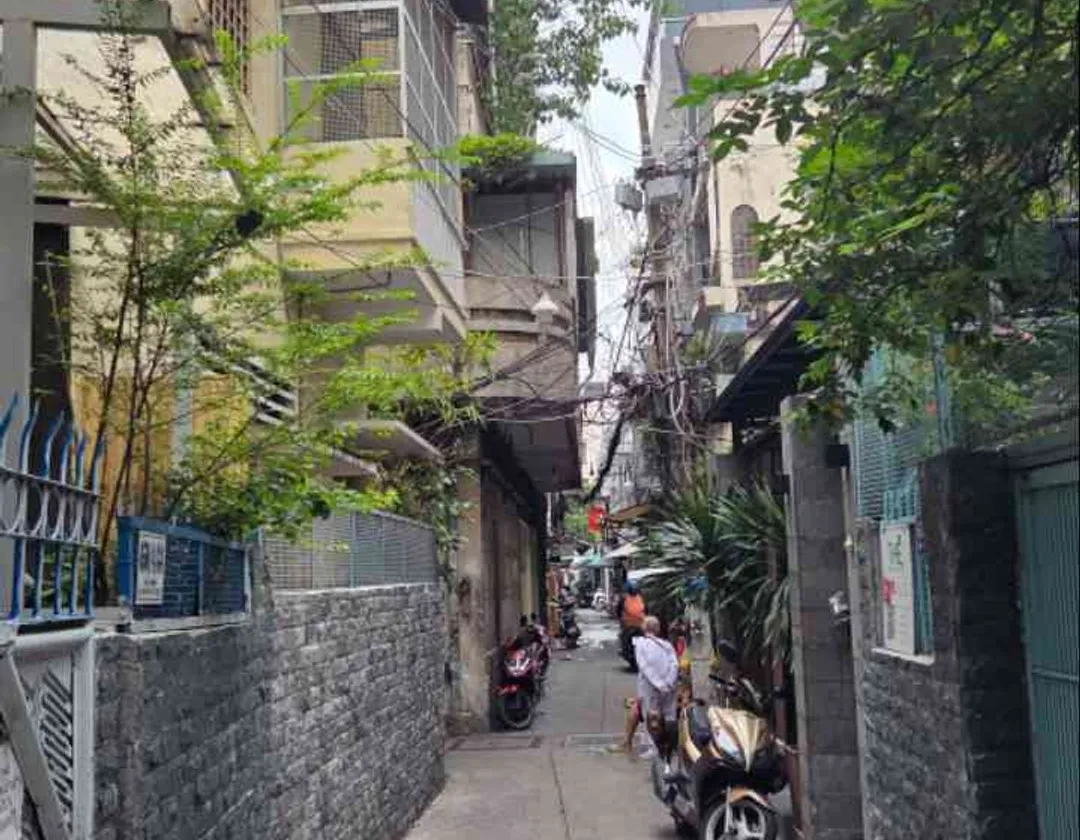 BÁN ĐẤT TẶNG NHÀ CÁCH 1 NHÀ RA MẶT TIỀN- HẺM THÔNG 3/2- 102 M2... Bán nhà riêng tại Vườn Lài, Hồ Chí Minh 01