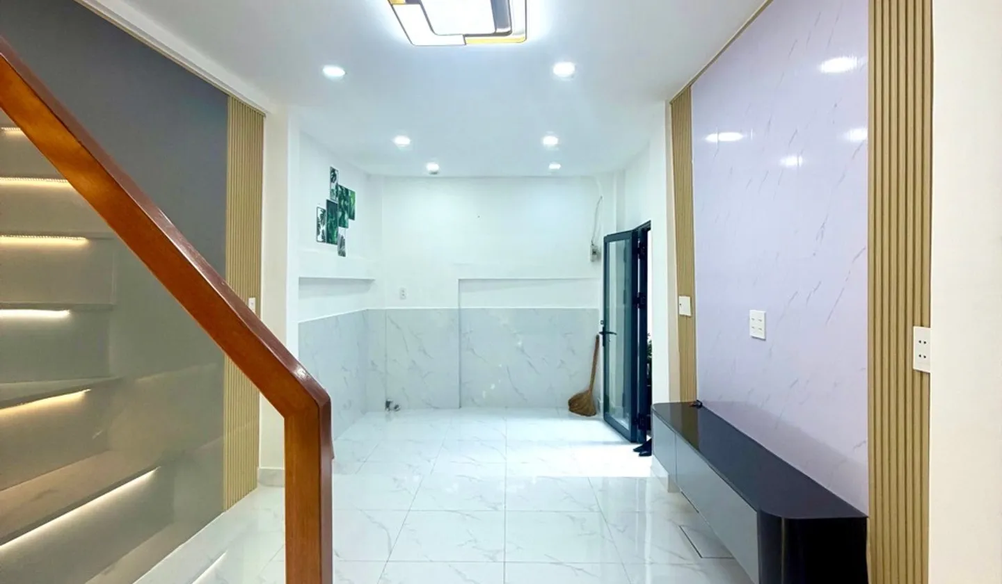 Bán nhà riêng 3 tầng Quận 11 diện tích 24m2 pháp lý đầy đủ giá 3.79 tỷ... Bán nhà riêng tại Minh Phụng, Hồ Chí Minh 01