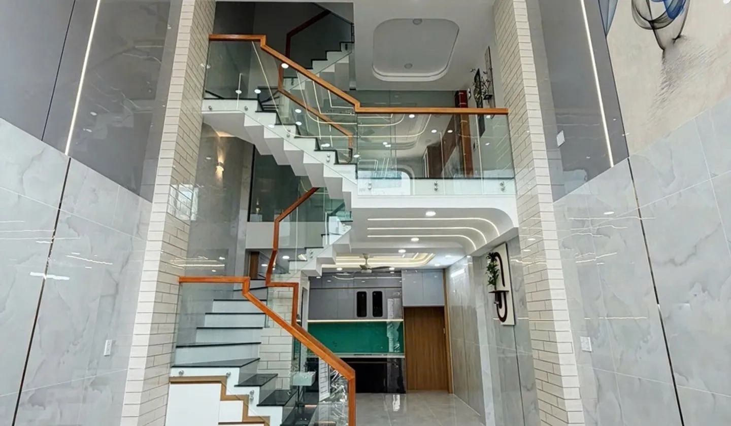 GẦN CHỢ, BÊN KHU TÊN LỬA, HẺM 5M THÔNG - 5Tầng-Ngang 5m- Tỉnh Lộ 10 - BÌNH TÂN... Bán nhà riêng tại Bình Trị Đông, Hồ Chí Minh 01