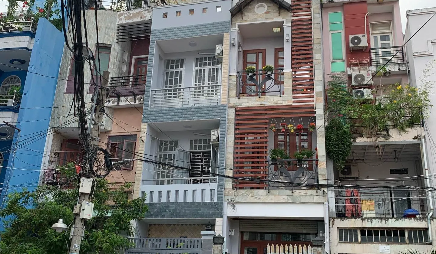Nhà 3 tầng, 4 phòng ngủ, Quận 10, giá 12,3 tỷ... Bán nhà riêng tại Hòa Hưng, Hồ Chí Minh 01