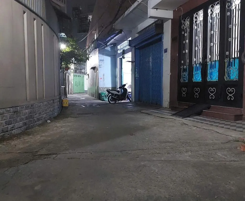 Nhà phố đẹp Lạc Long Quân - Hồng Lạc, Tân Bình, 3 lầu thoáng đãng... Bán nhà riêng tại Bảy Hiền, Hồ Chí Minh 01