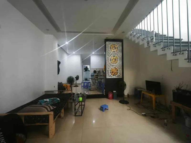 🚨 **CHỦ ĐANG Ở ĐÂU MÀ CĂN NHÀ 6,2 TỶ NÀY LẠI ĐANG CÓ KHÁCH TRẢ 9TR/THÁNG?**... Bán nhà mặt phố tại Hòa Xuân, Đà Nẵng 01