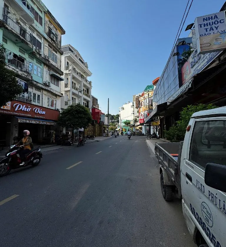 Bán nhà mặt phố quận Tân Bình, diện tích 73.2m², mặt tiền 4m thuận tiện kinh doanh... Bán nhà mặt phố tại Tân Hòa, Hồ Chí Minh 01