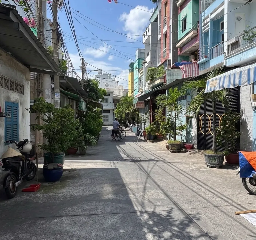 BÁN NHÀ 3 TẦNG - 4x16 - XE HƠI ĐẬU TRƯỚC NHÀ - GẦN 3 /2 - CHỈ 8 TỶ... Bán nhà riêng tại Minh Phụng, Hồ Chí Minh 01