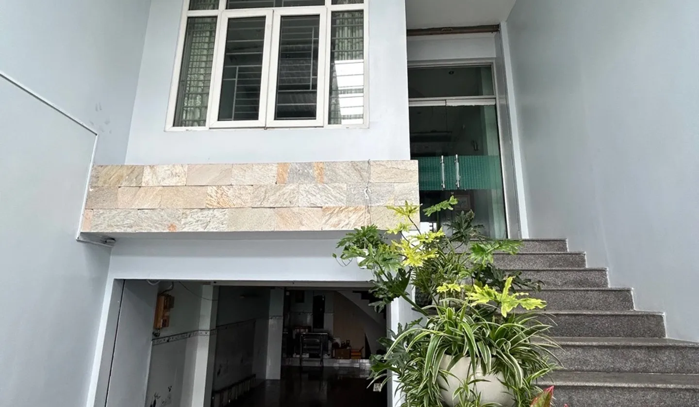 Nhà mặt phố kinh doanh gần cổng Sân bay Tân Sơn Nhất, Tân Bình... Bán nhà mặt phố tại Tân Bình, Hồ Chí Minh 01
