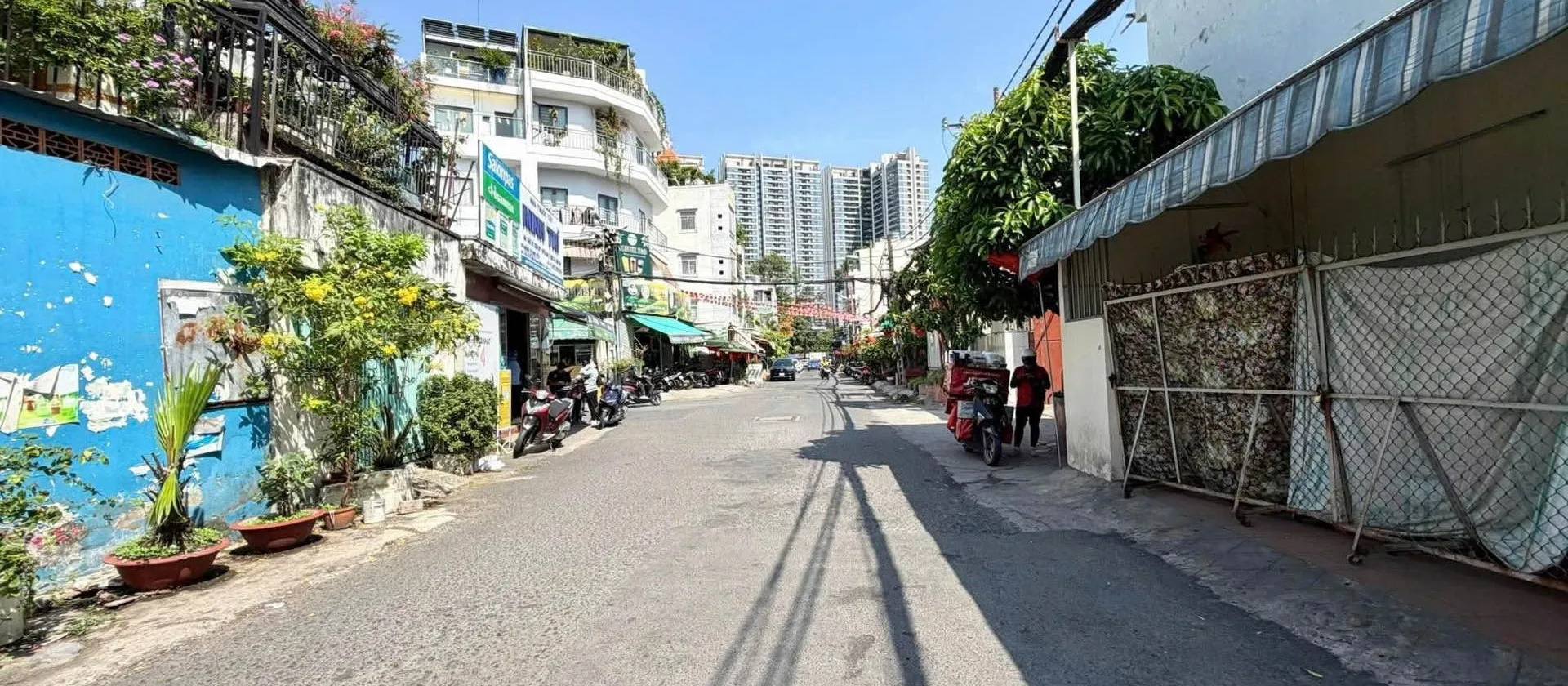 Nhà Phố 4 Tầng Kiên Cố Trục Tô Hiến Thành, Quận 10 - Sẵn 5 Phòng Ngủ, Cách Hẻm Xe Tải 20m... Bán nhà riêng tại Diên Hồng, Hồ Chí Minh 01
