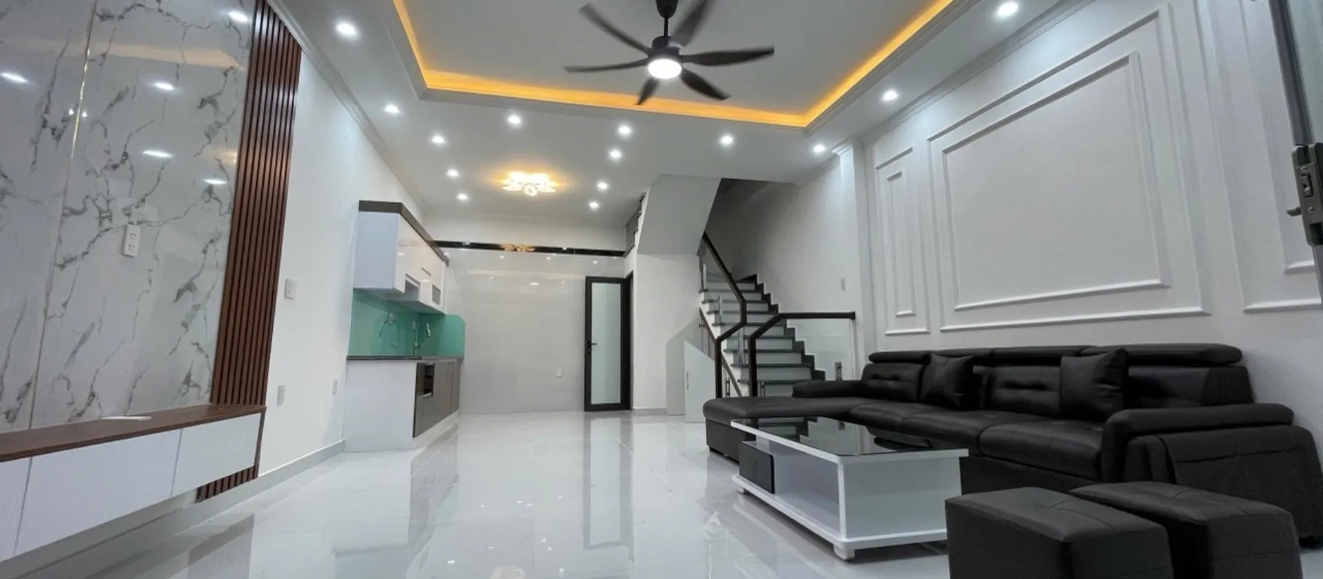 Nhà 3 Tầng Trung Tâm Phường Dương Kinh - Ô Tô Đỗ Cửa, Mặt Đường Thông Ô Tô Tránh... Bán nhà riêng tại Dương Kinh, Hải Phòng 01