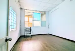 Cơ hội vàng sở hữu căn góc 2 tầng vị trí đẹp Lạc Long Quân quận Tân Bình với giá cực tốt... Bán owner_side tại Bảy Hiền, Hồ Chí Minh 05
