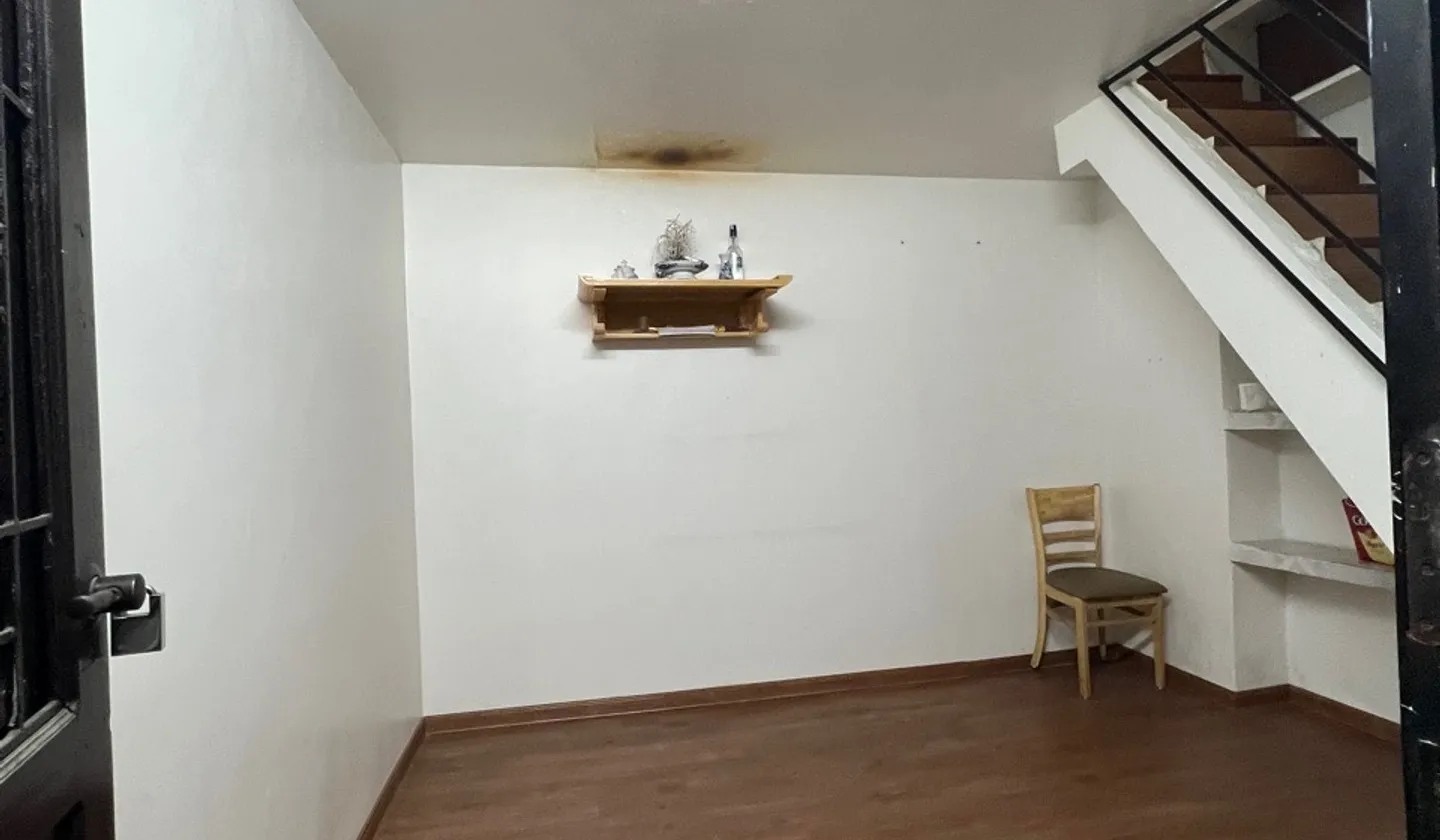 Bán căn hộ chung cư 2 phòng ngủ tại Phường Phúc Lợi, Hà Nội, giá hợp lý... Bán căn hộ chung cư tại Phúc Lợi, Hà Nội 01