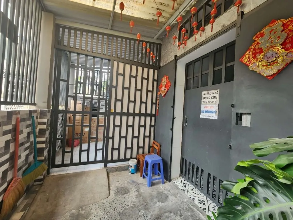 Bán nhà riêng 3 tầng Trung Tâm Quận 8, 132.1 m2, 16 phòng cho thuê... Bán nhà riêng tại Chánh Hưng, Hồ Chí Minh 01