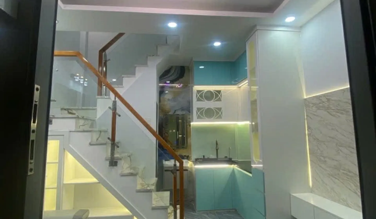 Nhỉnh 2 Tỷ -3tầng- 2 Phòng Ngủ - Nhà Mới Trung Tâm Quận 7,Hem Xe Hơi,... Bán nhà riêng tại Tân Hưng, Hồ Chí Minh 01