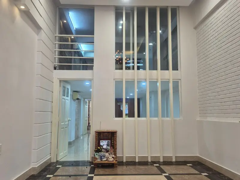 Bán Shophouse 2 tầng mặt tiền rộng tại quận 10, giá hấp dẫn giảm gần 1 tỷ... Bán Shophouse tại Hòa Hưng, Hồ Chí Minh 01
