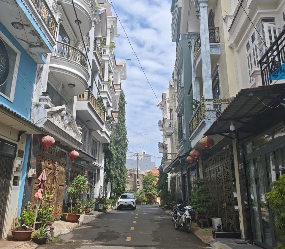🏡 CẢ NHÀ SỐNG THOẢI MÁI – NHÀ 4 TẦNG, 5PN, HẺM XE TẢI 7M - NGUYỄN ẢNH THỦ - TÂN THỚI HIỆP - Q12... Bán nhà riêng tại Tân Thới Hiệp, Hồ Chí Minh 01