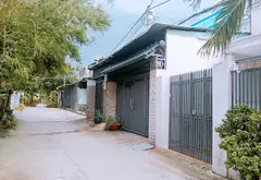 Nhà 2 căn liền kề hẻm xe tải, không gian rộng, ngay ngã tư Hóc Môn... Bán nhà riêng tại Xuân Thới Sơn, Hồ Chí Minh 02