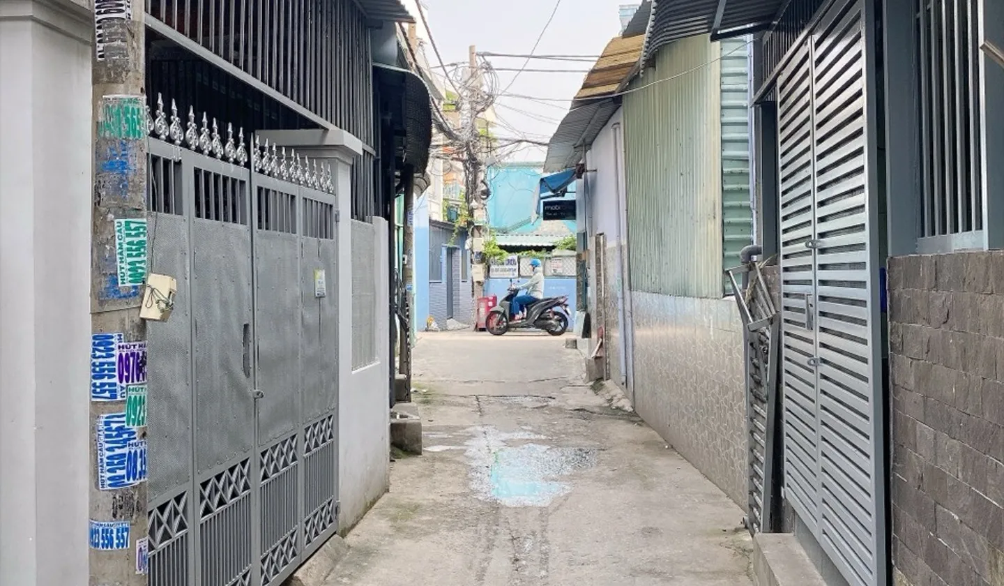 Bán nhà riêng 3 tầng hướng Đông tại phường Phú Thuận, quận 7 cũ, giá 3,4 tỷ... Bán nhà riêng tại Phú Thuận, Hồ Chí Minh 01