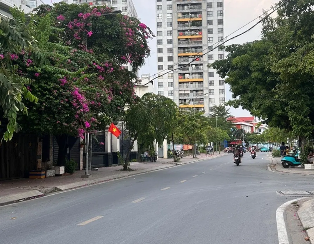 ĐƯỜNG TRẢI NHỰA 9M - 122.5M2 - 4 TẦNG - Ô TÔ NGỦ TRONG NHÀ - ĐƯỜNG LÊ ĐỨC THỌ... Bán nhà riêng tại An Hội Đông, Hồ Chí Minh 01