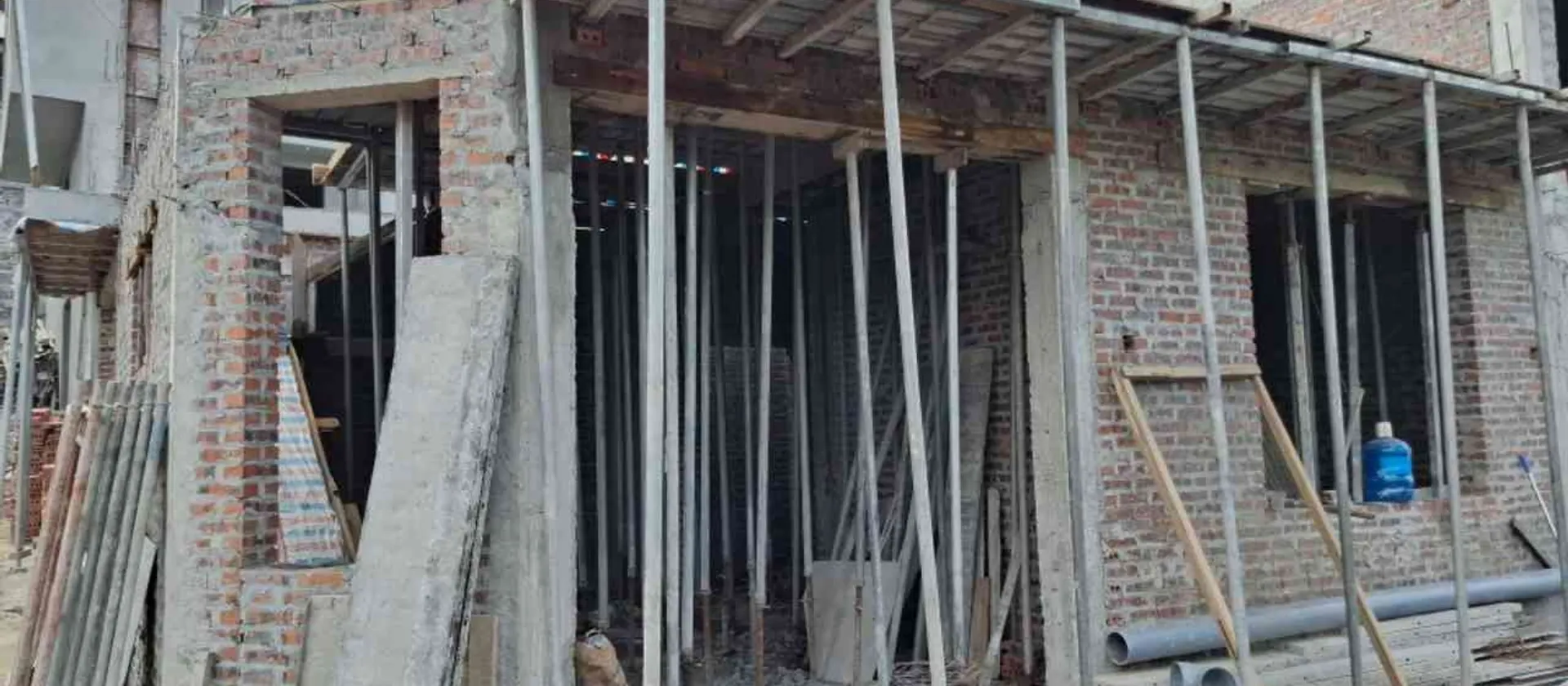 Nhà 2 tầng 2 mặt tiền view hồ tại phường Hà Lầm - Cơ hội sở hữu giá tốt... Bán nhà riêng tại Hà Lầm, Quảng Ninh 01