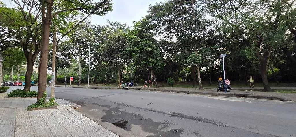Bán nhà 2 mặt tiền đường lớn tại Bình Phú, đất trống tặng nhà cấp 4... Bán nhà mặt phố tại Bình Phú, Hồ Chí Minh 01