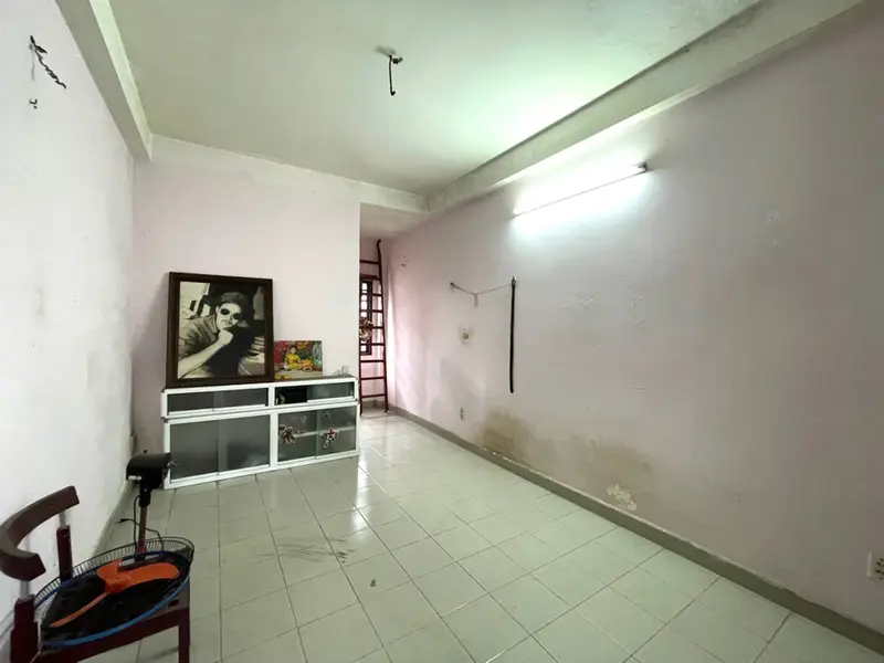 Nhà 4 tầng đẹp, không gian sống riêng tư ngay trung tâm quận 1... Bán nhà riêng tại Tân Định, Hồ Chí Minh 01