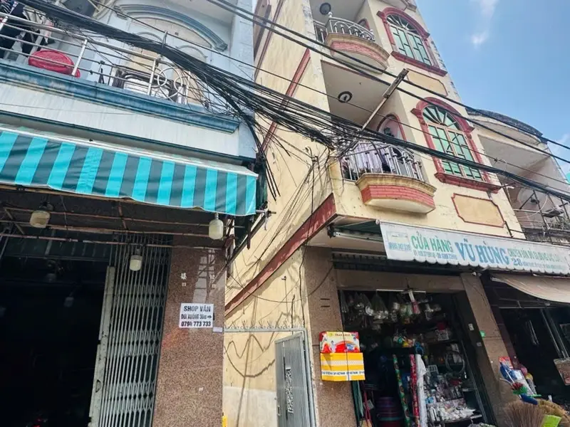Bán nhà riêng tại Tô Ký, Quận 12, diện tích 180m2, mặt tiền rộng 9.3m... Bán nhà riêng tại Đông Hưng Thuận, Hồ Chí Minh 01