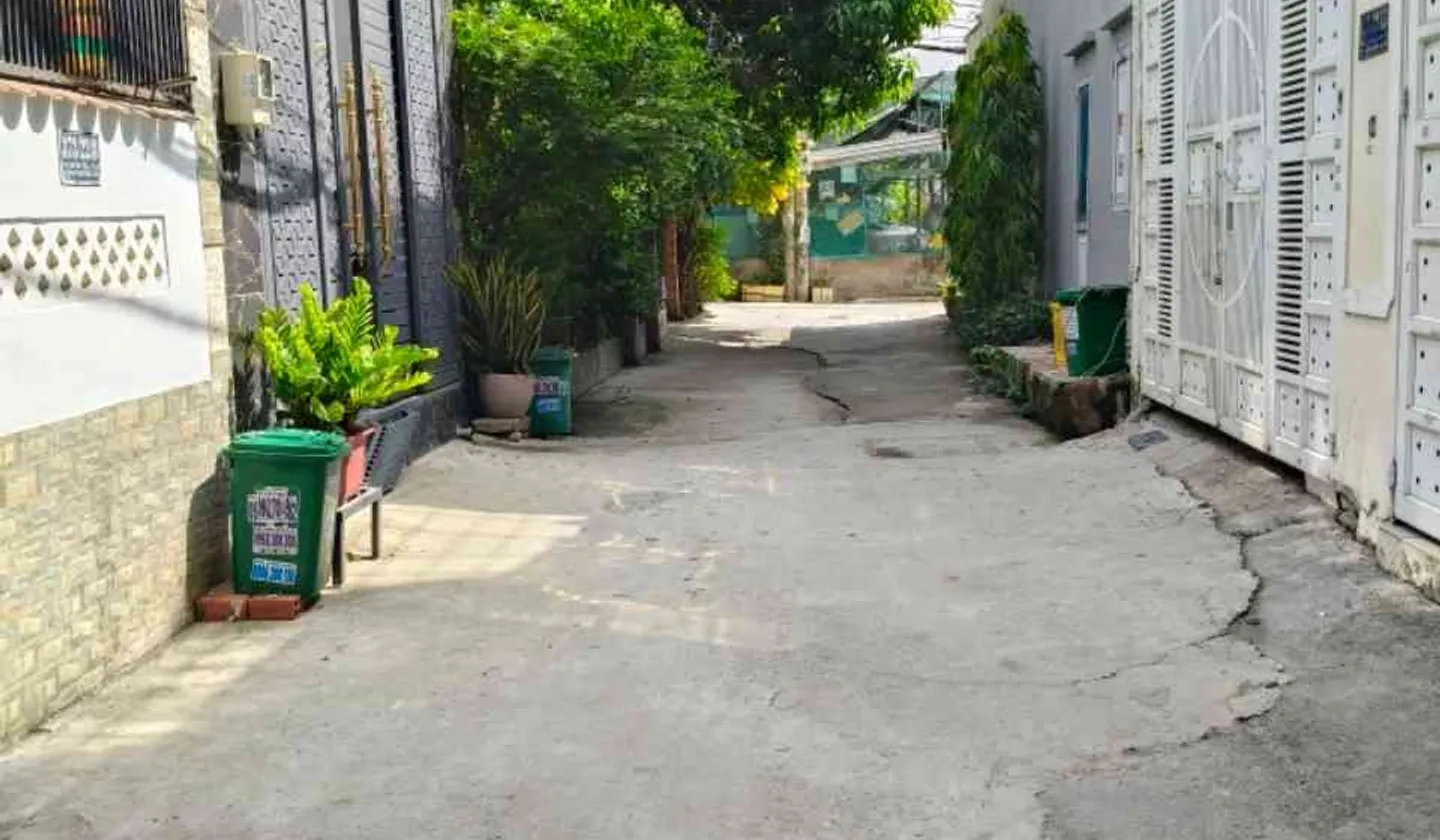 Nhà 2 tầng mới tinh, hẻm xe tải 5m thông thoáng tại Quận 12... Bán nhà riêng tại Thới An, Hồ Chí Minh 01