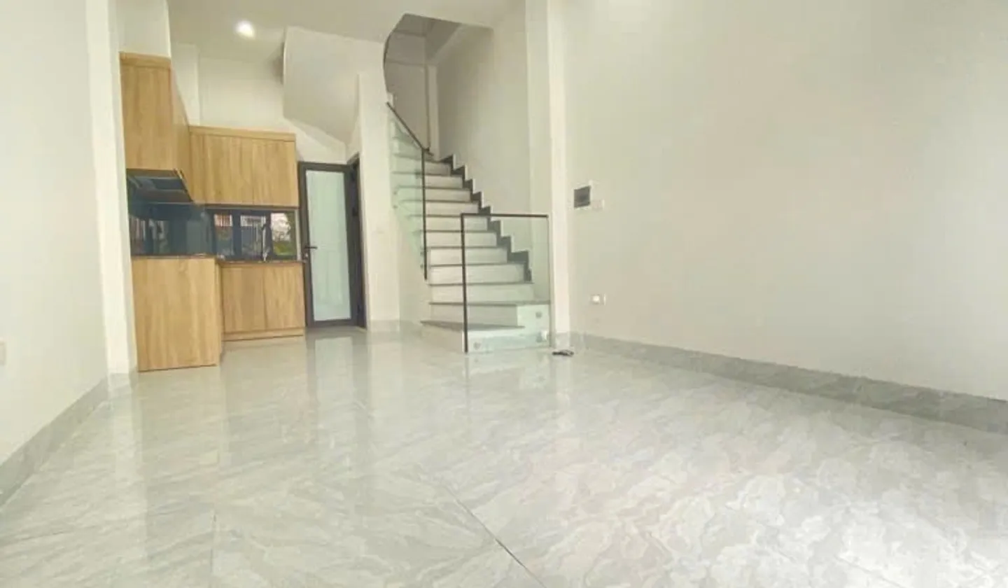 Nhà 5 tầng 30m2 hướng Tây Bắc, giá 8,3 tỷ tại Ngọc Thụy Long Biên... Bán nhà riêng tại Bồ Đề, Hà Nội 01